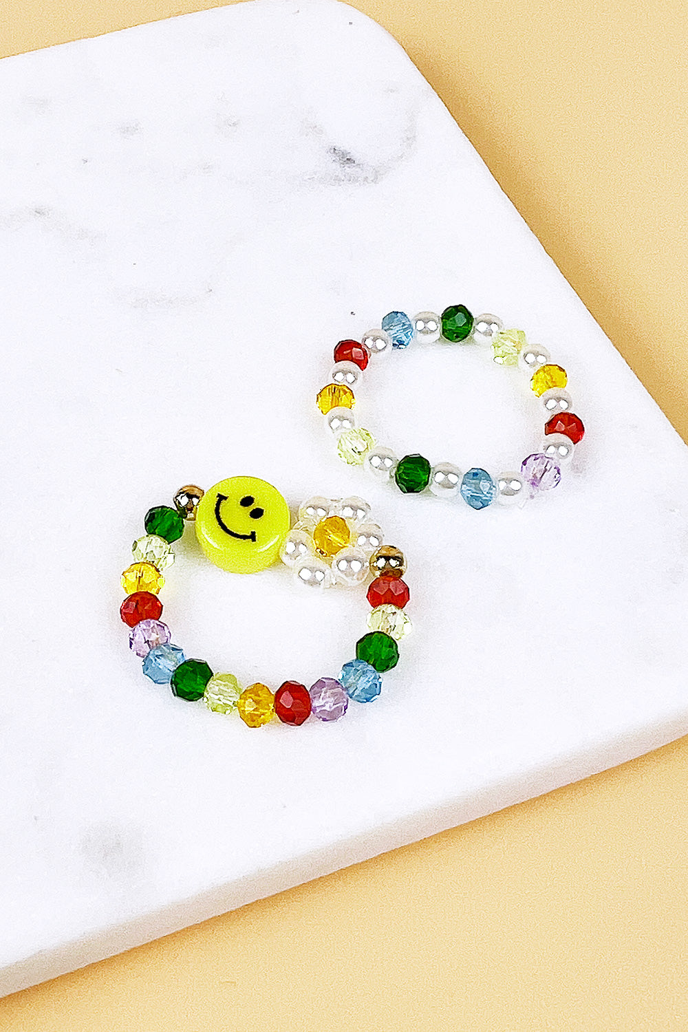 SMILE SHAPED GLASS BEAD RING