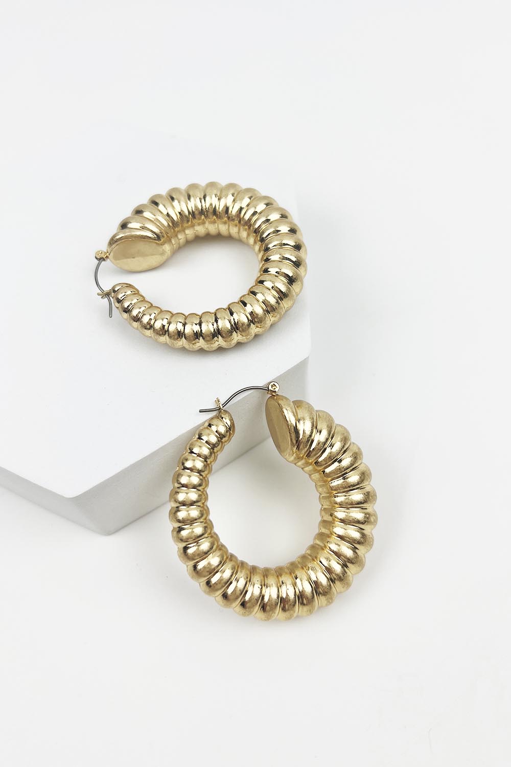 2 IN VINTAGE GOLD SILVER PLATED HOOP EARRING WITH HYPO ALLERGENIC TITANIUM POST