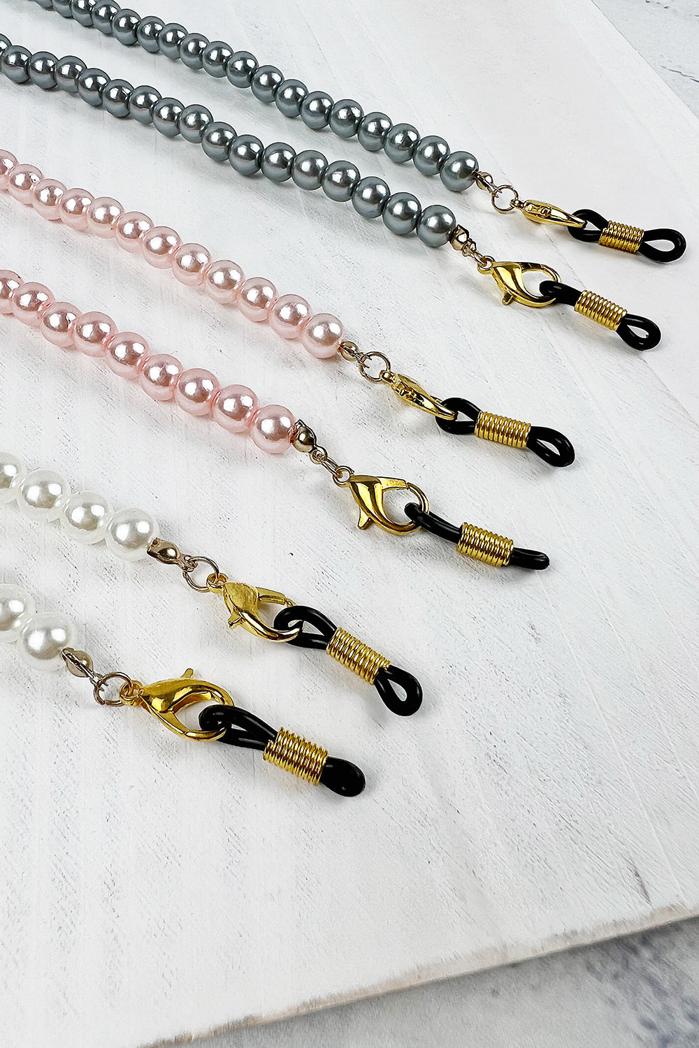 Pearl Face Mask Lanyard with Lobster Clasp