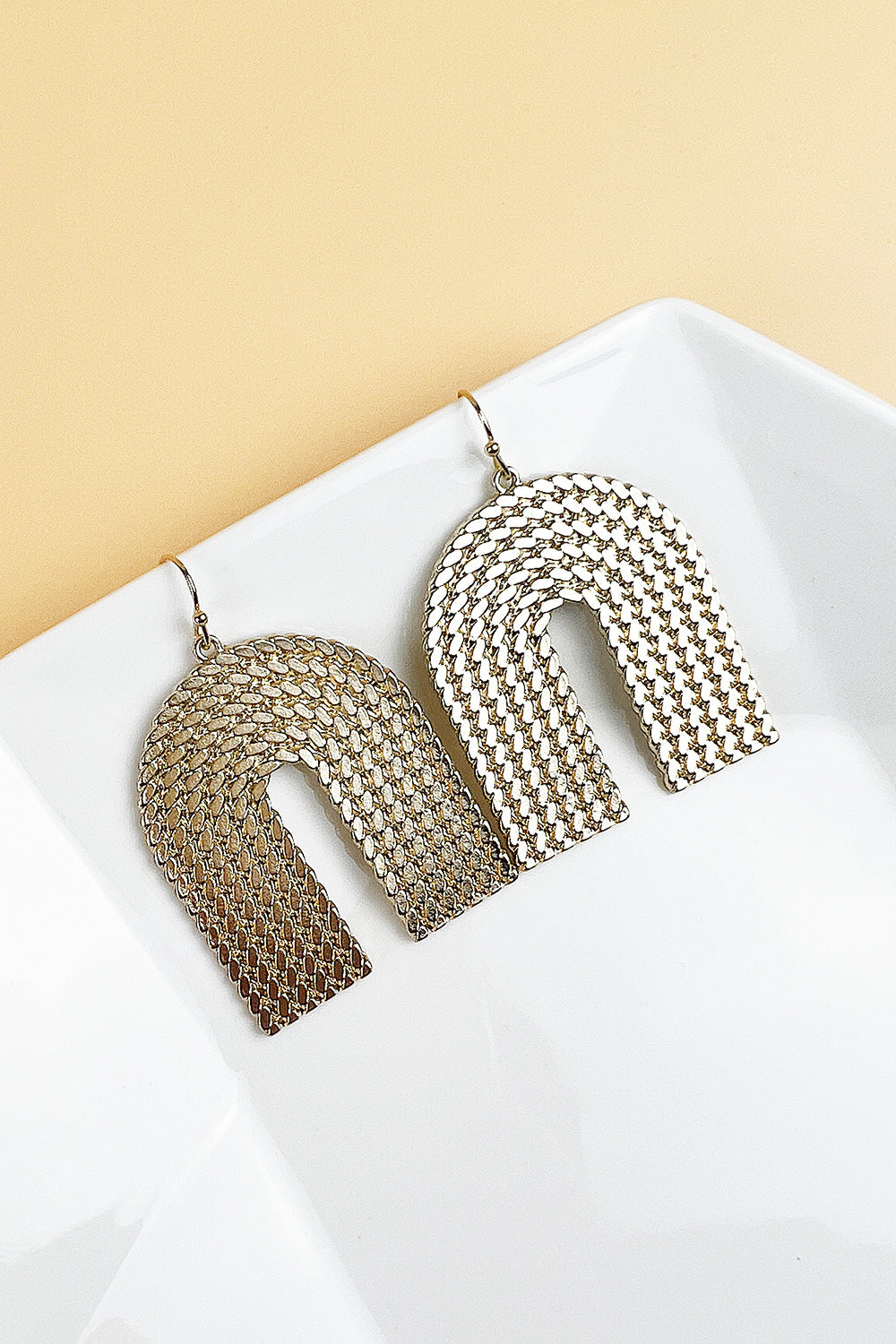 2.25" ROPE TEXTURE ARCH EARRINGS