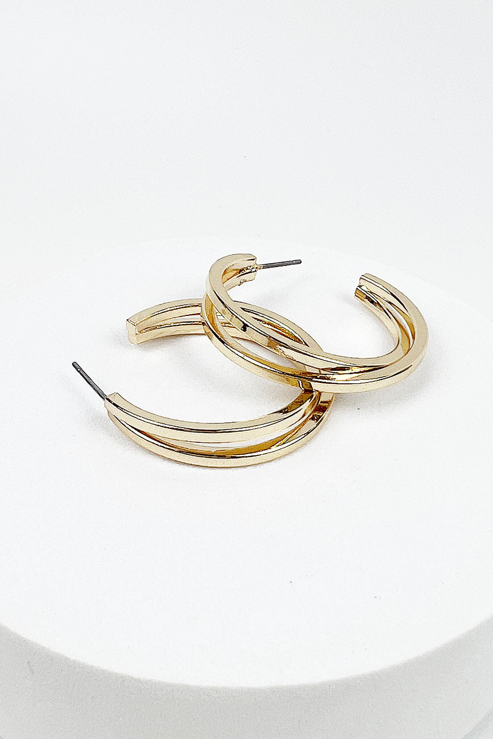 TWO LAYER TWISTED HOOP EARRING